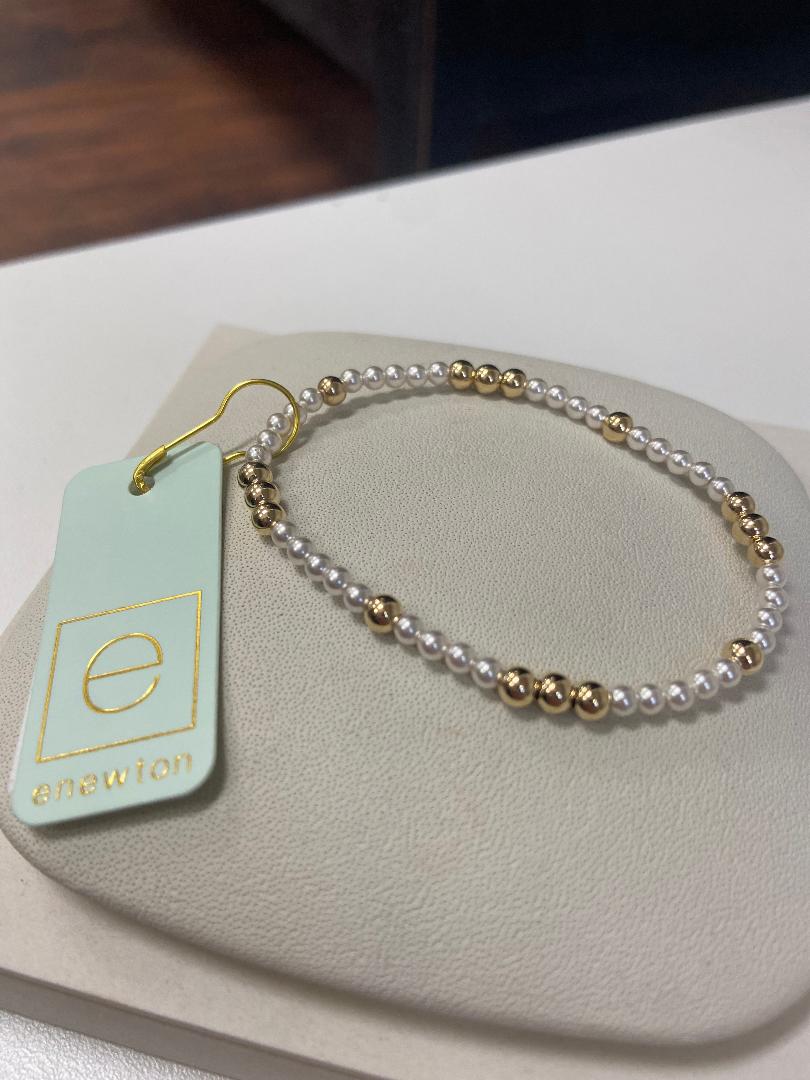 E Newton Worthy Pattern 3mm Bead Bracelet-Pearl